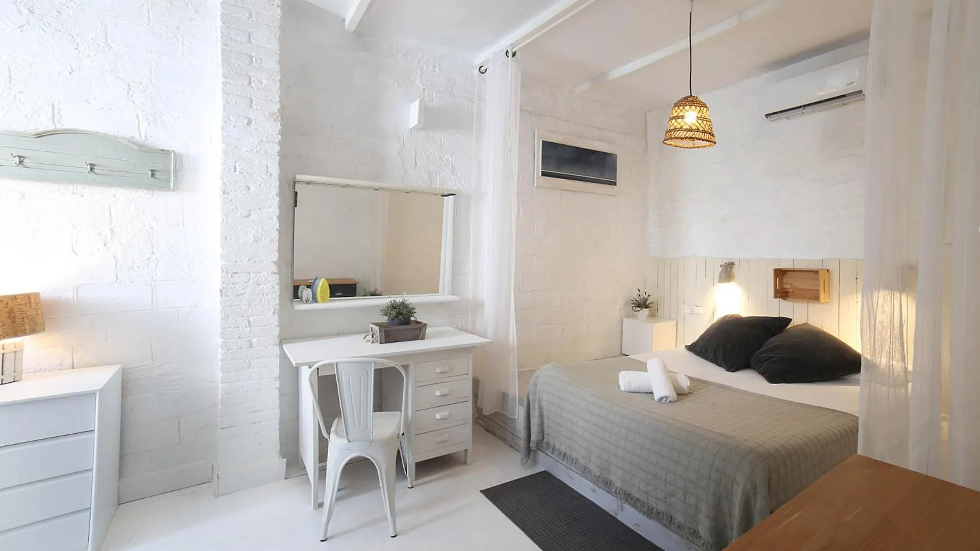 Fridays Flats Casa Lavander Barcelona 0*,  Spain