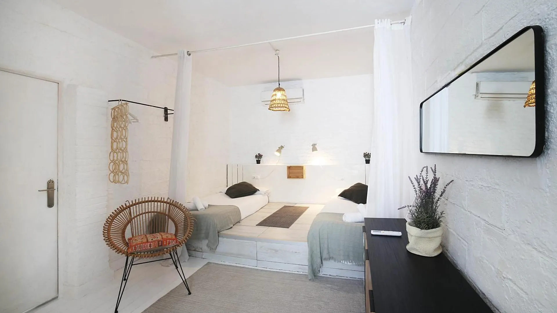 Fridays Flats Casa Lavander Barcelona Spain